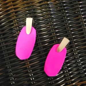Kendra Scott Aragon Earrings Magenta